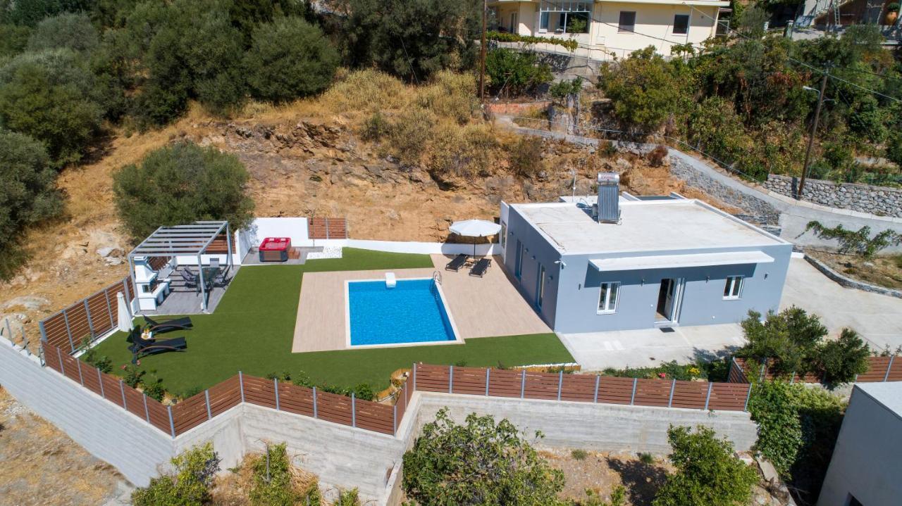 Villa Neonis Spílion Exteriör bild