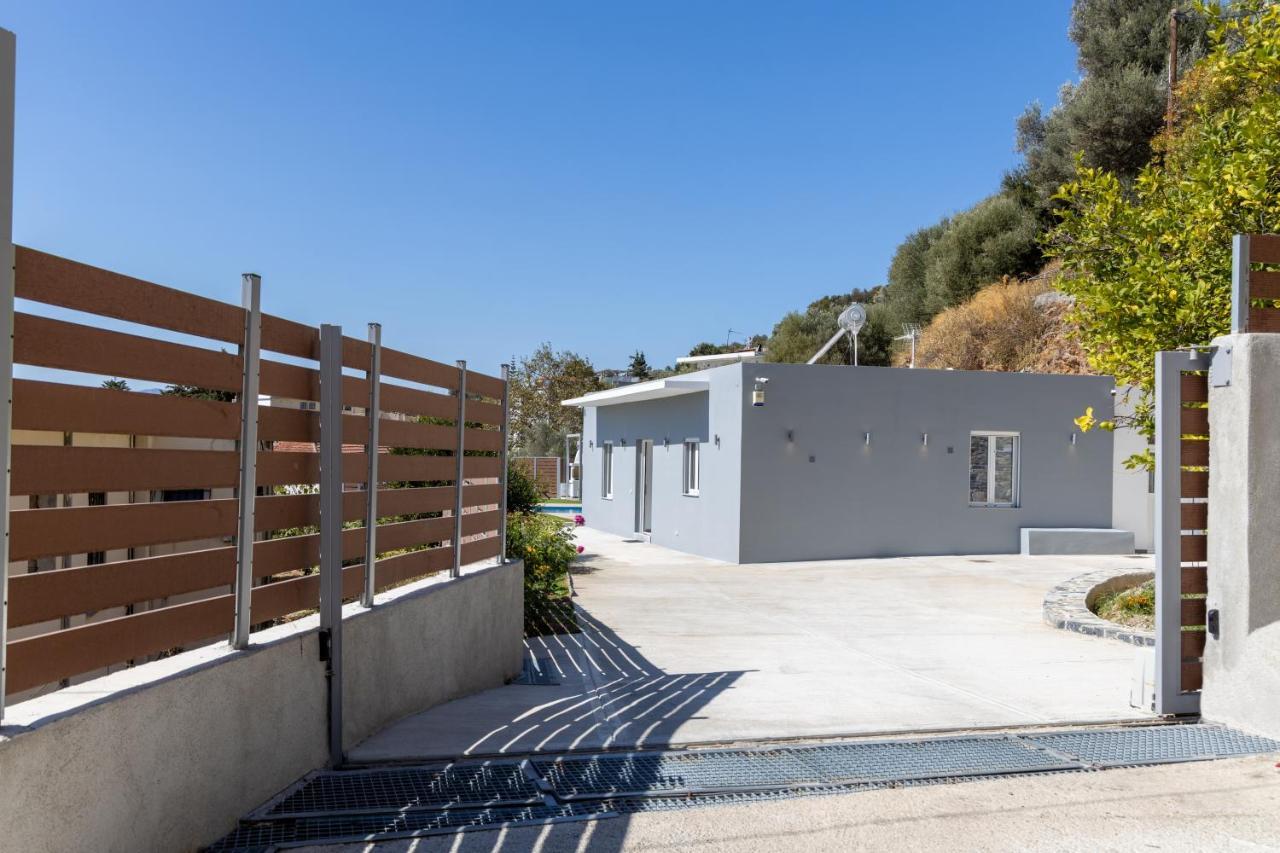 Villa Neonis Spílion Exteriör bild