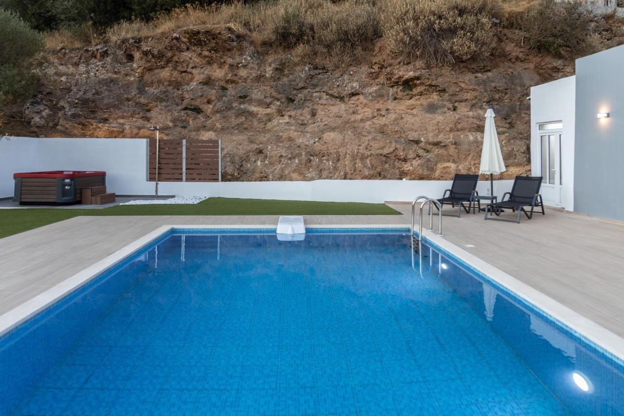 Villa Neonis Spílion Exteriör bild
