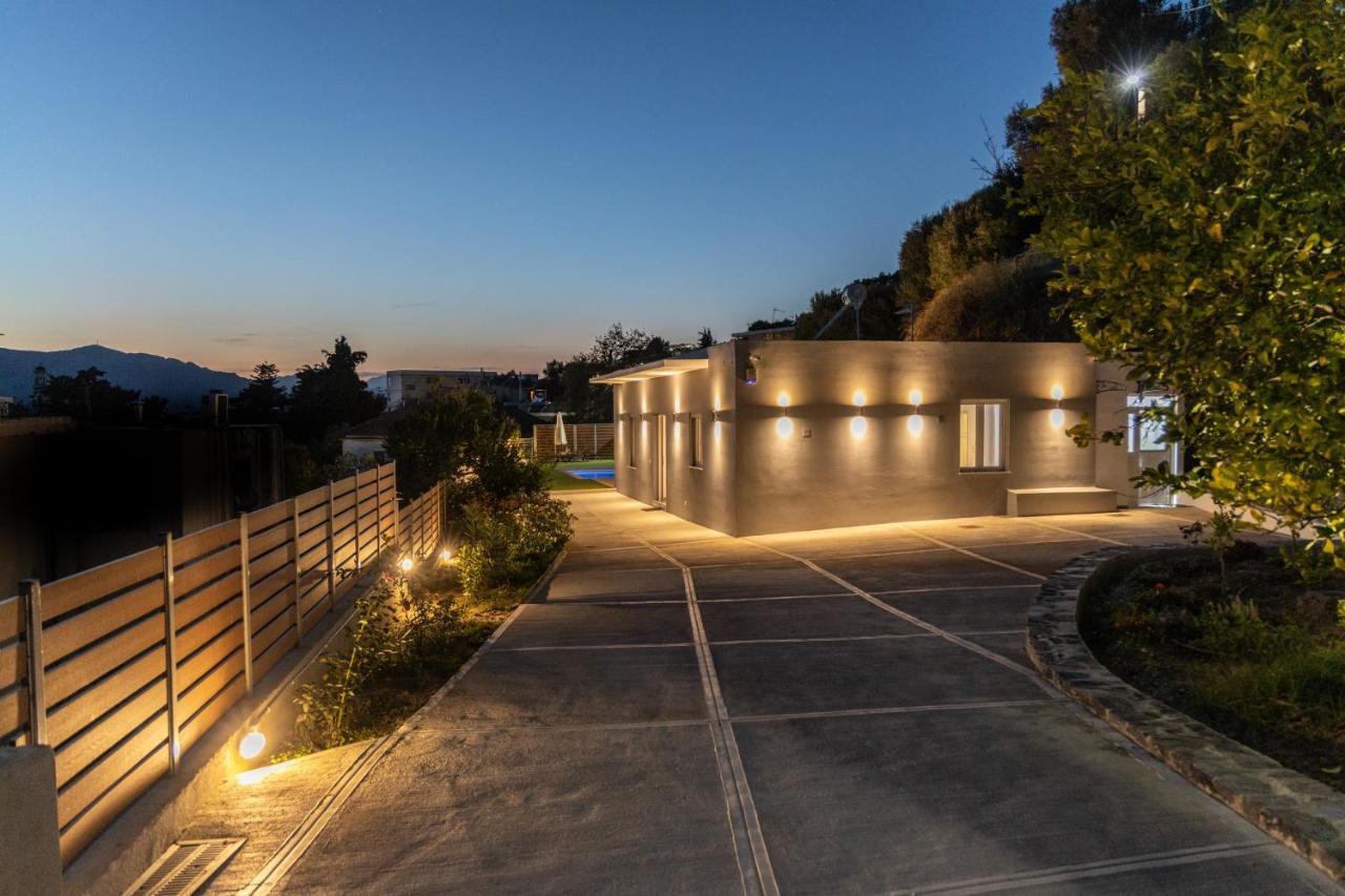 Villa Neonis Spílion Exteriör bild